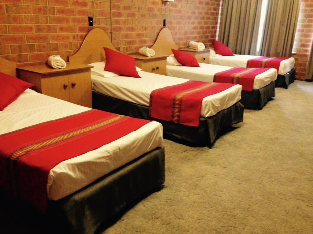 Pooraka Motor Inn Стая снимка