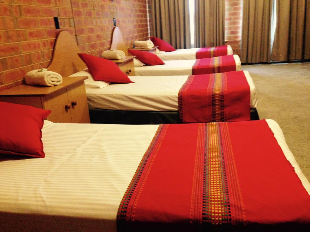 Pooraka Motor Inn Стая снимка