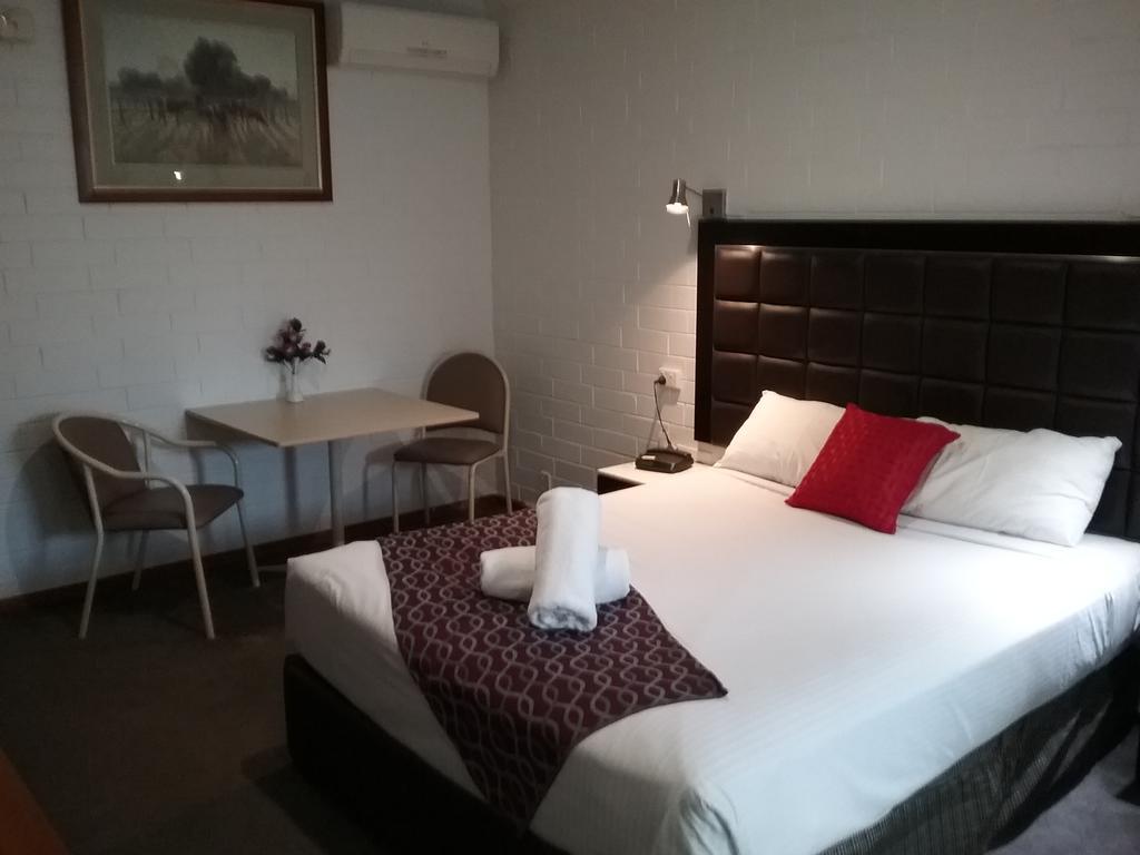 Pooraka Motor Inn Екстериор снимка
