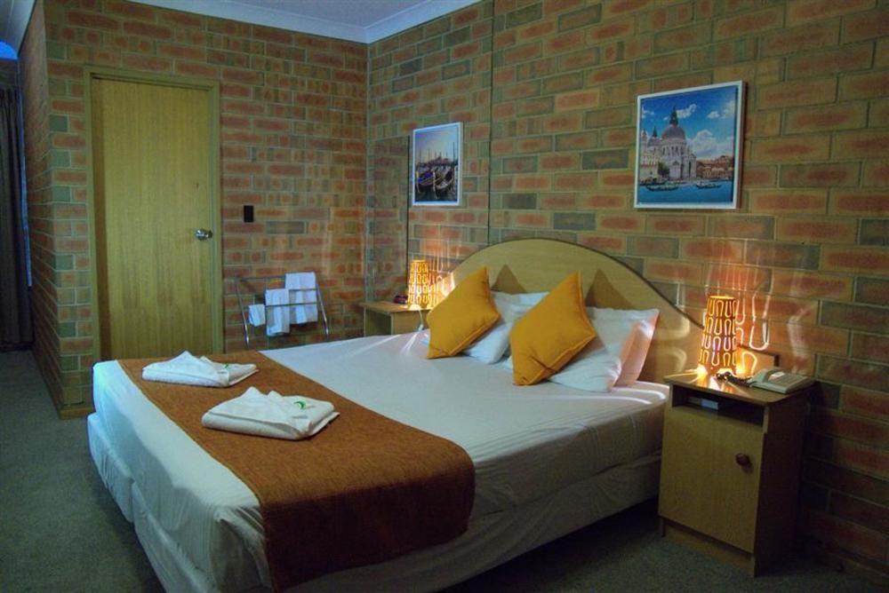 Pooraka Motor Inn Екстериор снимка