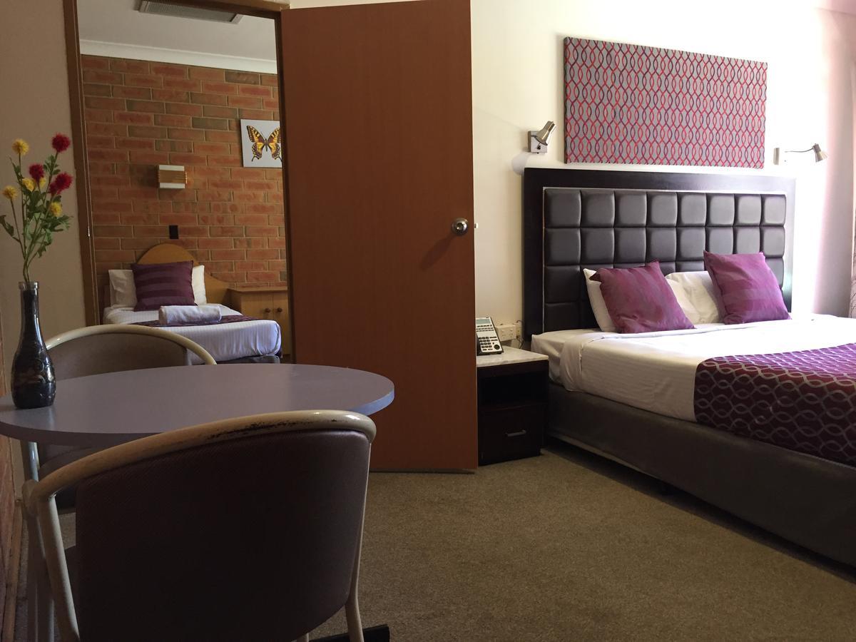Pooraka Motor Inn Екстериор снимка