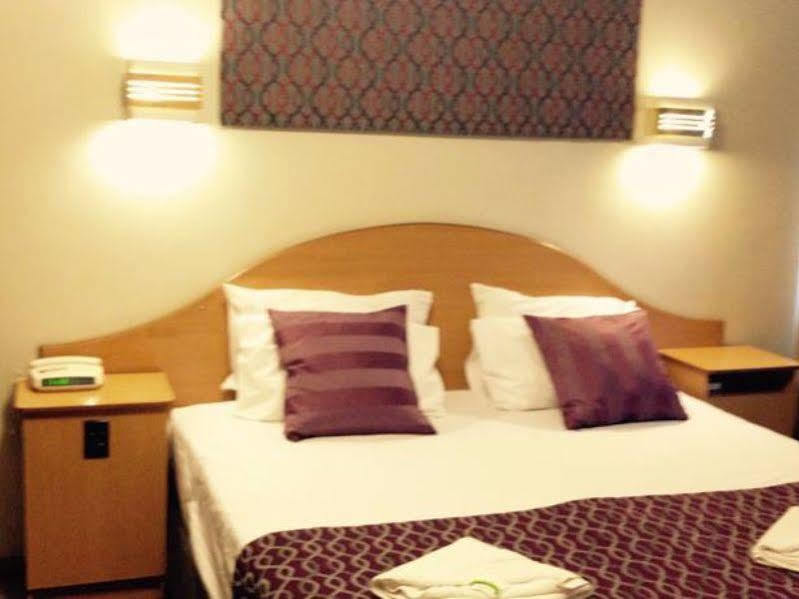 Pooraka Motor Inn Екстериор снимка
